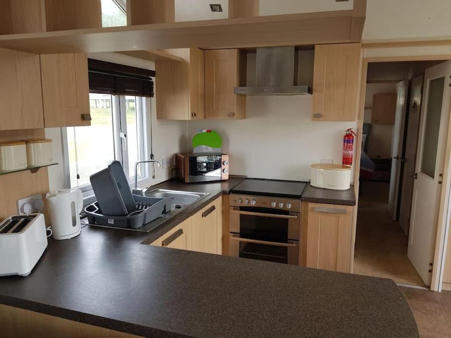 Home From Home Cosy Caravan Bembridge Bagian luar foto